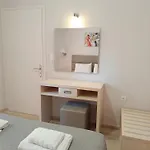 Dora\'S Apartments