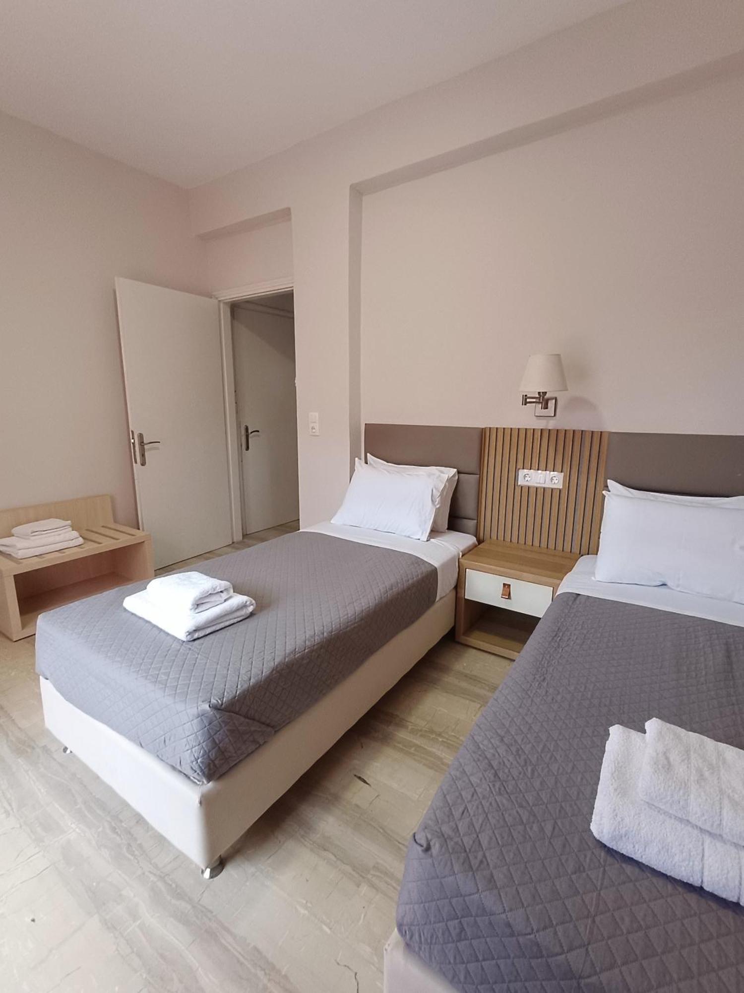 Dora's Apartament Kávos